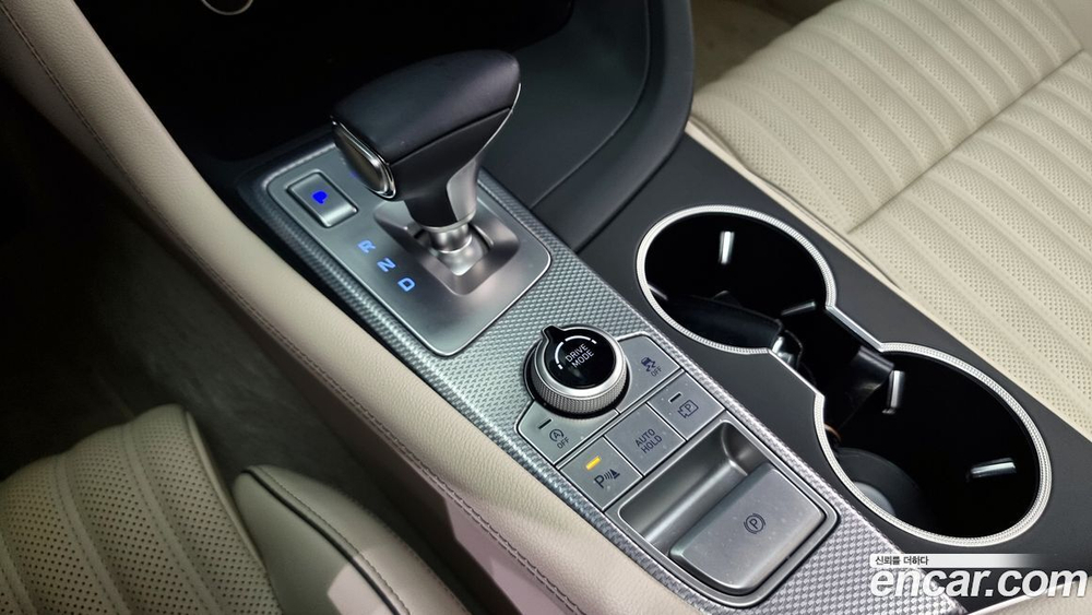 Genesis The New G70 Бензин 2.0T 2WD (07.2021)