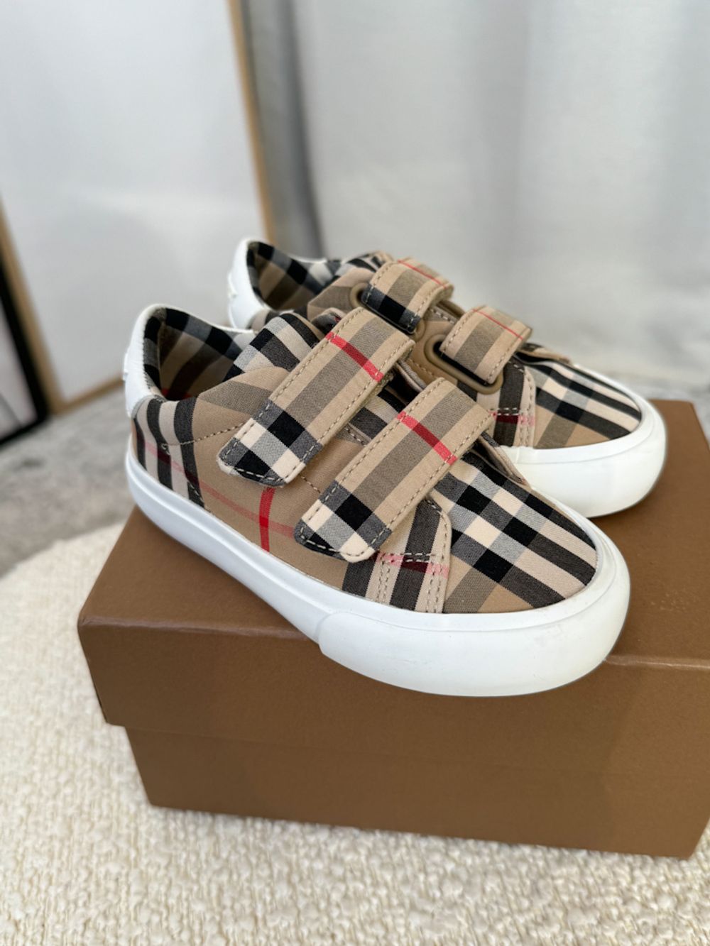 Кеды Burberry, 23