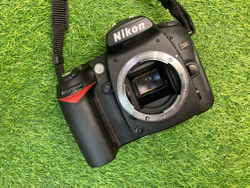Nikon D90 kit AF-S DX Nikkor 18-55mm 3.5-5.6G VR II 1.650 кадров