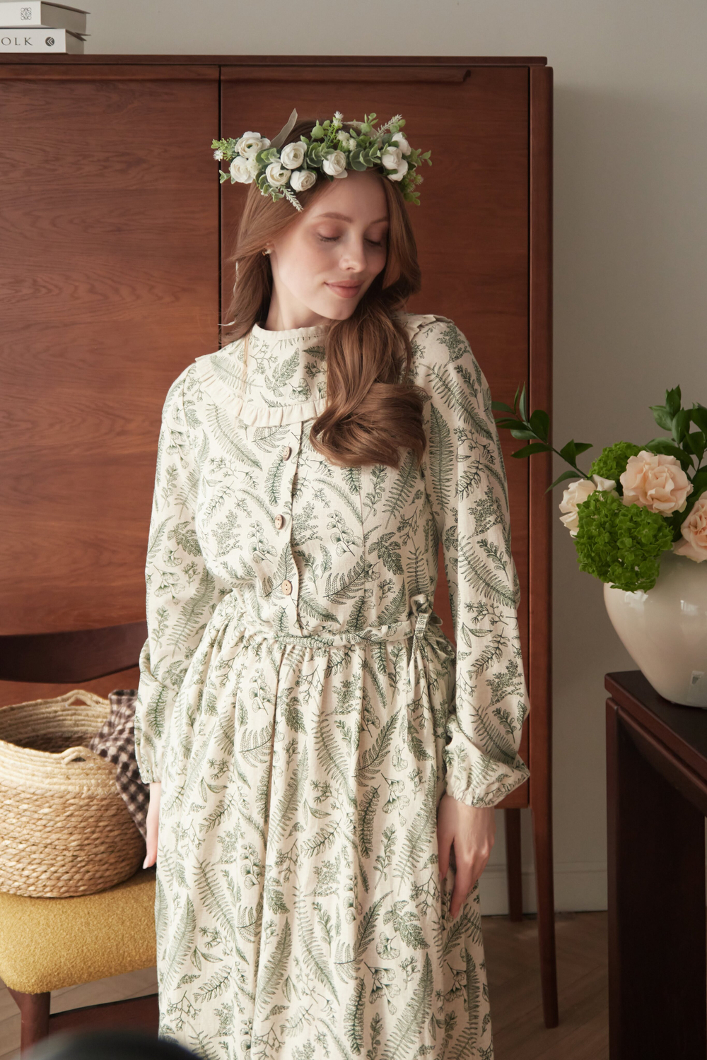 Платье с кружевом длинное