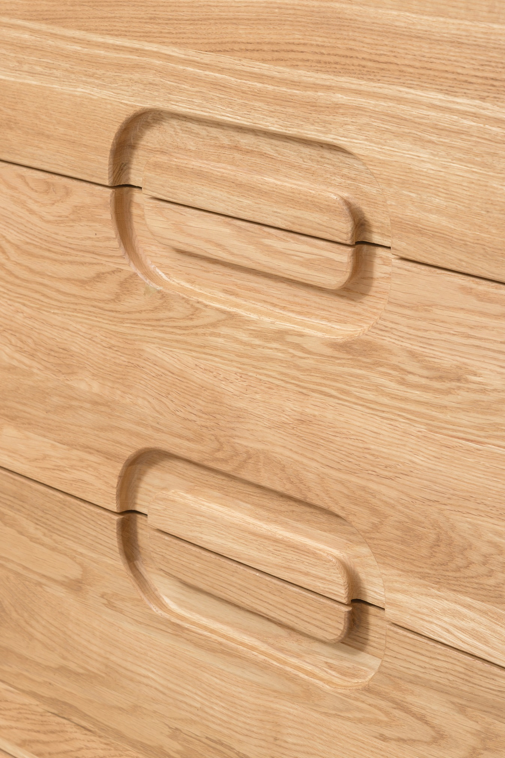 Комод из массива дуба Deo-5