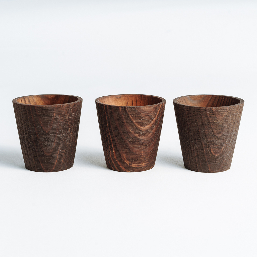 Набор деревянных текстурированных рюмок (стопок) из древесины сосны. 3 шт. R13