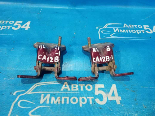 Петля двери задней левой MAZDA XEDOS 1993