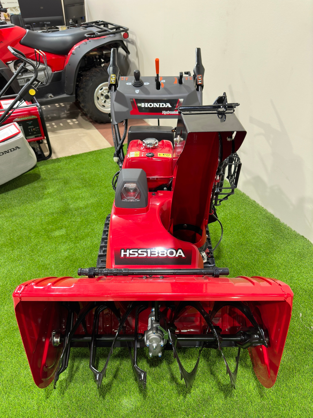 Снегоуборщик Honda HSS 1380 A ET без электростартера (RR)