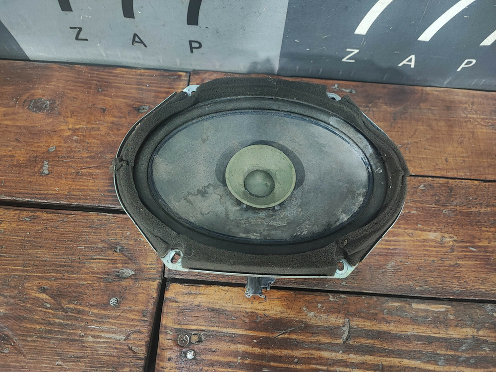 Динамик Mazda 3 (BK) 02-09 Б/У Оригинал GJ6A66960