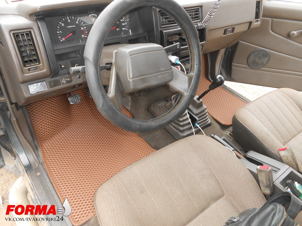 Nissan KingUp D21 (1985-1996) левый руль