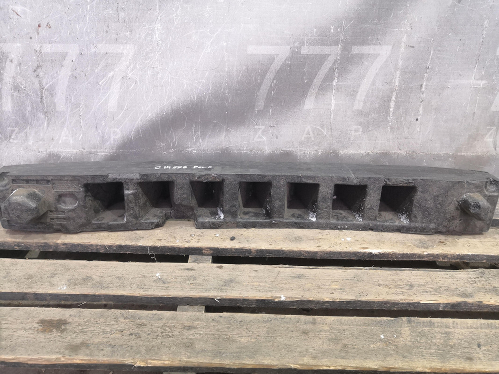 Абсорбер заднего бампера Volkswagen Polo 5 sedan  Б/У Оригинал 6RU807251A