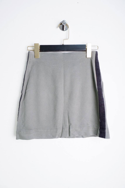 Юбка на эластичном поясе, визуально на 12/14 лет