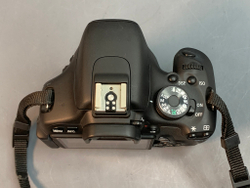 Canon 600D kit 18-55mm 3.5-5.6 IS ll 7.000 Кадров