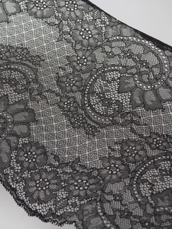 Кружево шантильи эластичное черное ширина 22 см ОТРЕЗ 1 м