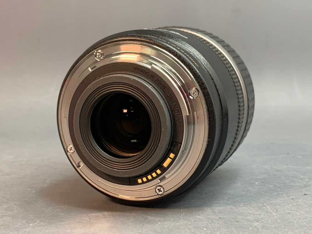 Canon EF-S 17-85mm 4-5.6 IS USM трещина на стекле