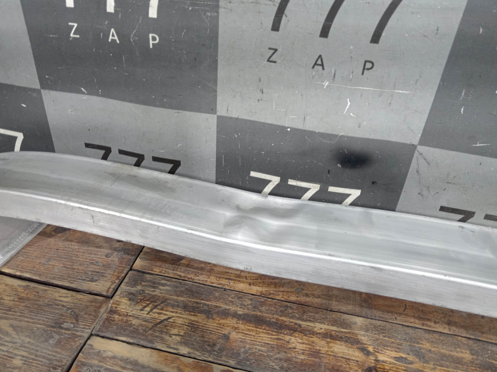 Усилитель переднего бампера Москвич 3 22-нв Б/У Оригинал 2803300U3400