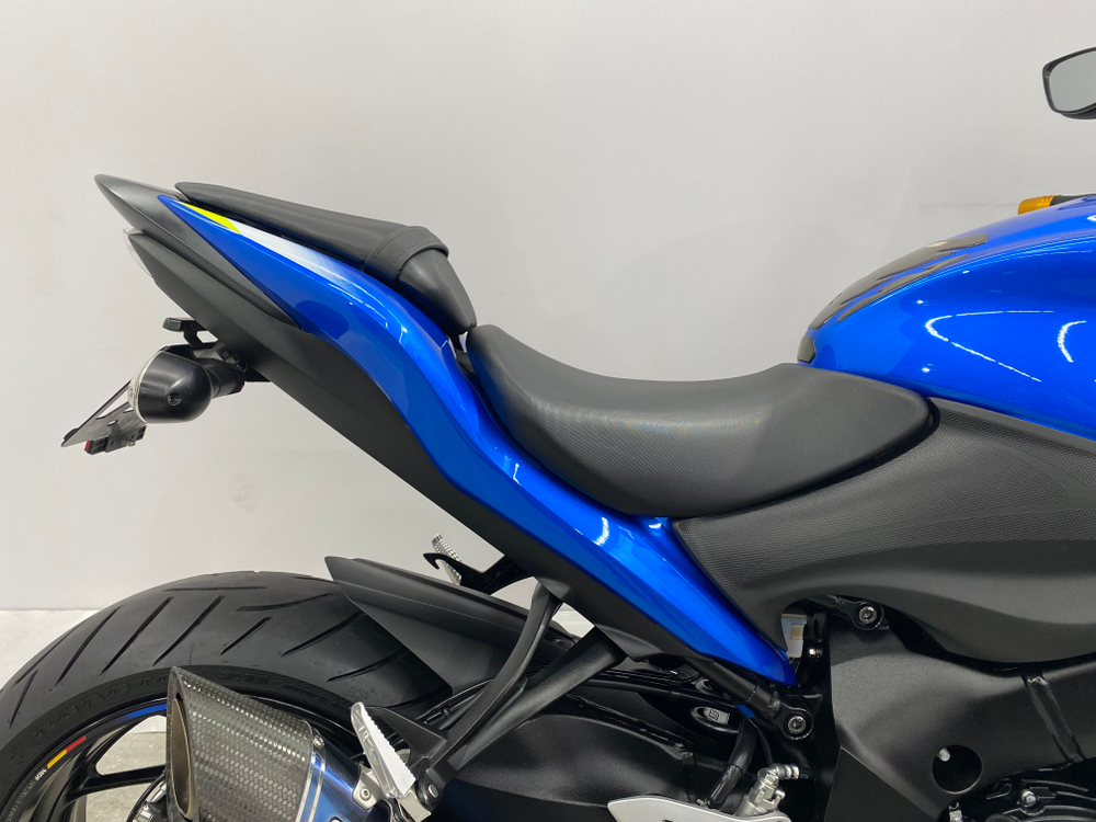 Suzuki GSX-S1000F 049278