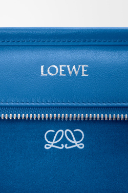 Loewe Большая сумка Amazona 180 из мягкой телячьей кожи, ярко-синий