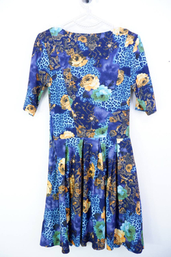 Платье Ninele яркое, приятное 42 размер