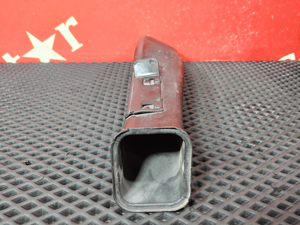 Воздуховод отопителя