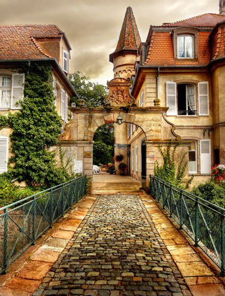 Фотообои Старый дворик (Ширина 2,05 м)