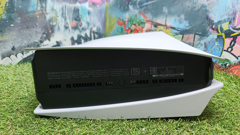 Игровая приставка Sony PlayStation 5 825 Гб, белый
