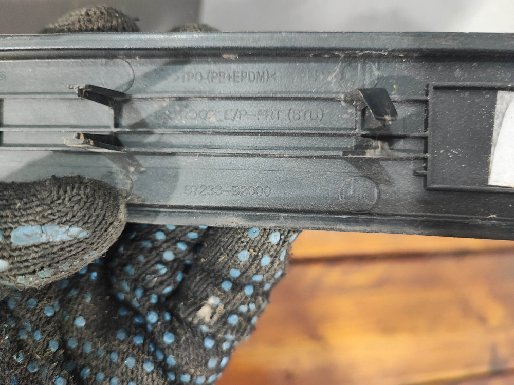 Молдинг крыши левый Kia Soul 2 (PS) 13-19 Б/У Оригинал 87233B2000