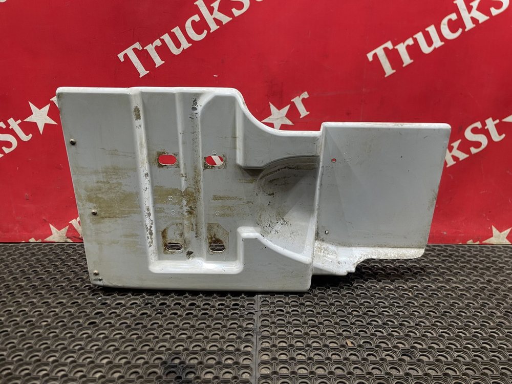 Крыло переднее правое задняя часть