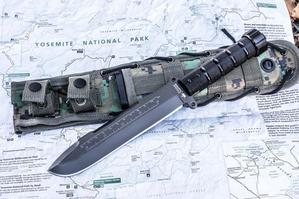 Нож выживания Survivalist Z D2 TacWash Serrated Grey