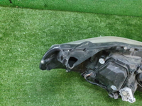 Битая Фара левая Toyota Hilux 8 (2015-2020) LED