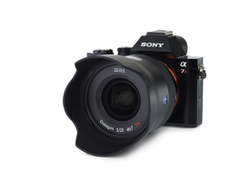 Carl Zeiss Distagon Batis T* 2/25