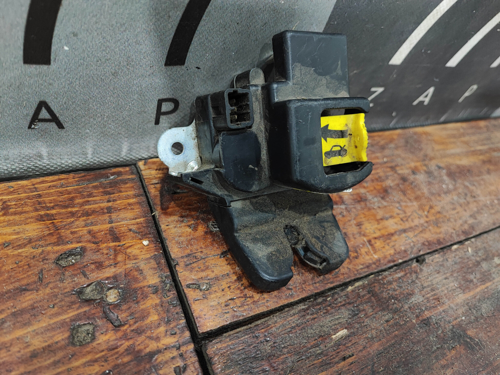 Замок крышки багажника Kia Rio 4 (FB) 17-нв Б/У Оригинал 81230H0030