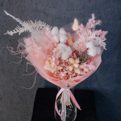 110. Нежный долговечный декоративный букет из сухоцветов
