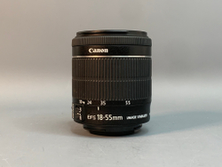 Canon 77D kit 18-55mm 3.5-5.6 IS STM 15.700 кадров