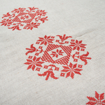 Скатерть с вышивкой