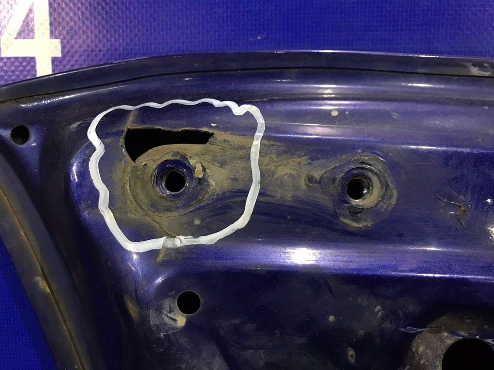 Капот TOYOTA COROLLA 1999