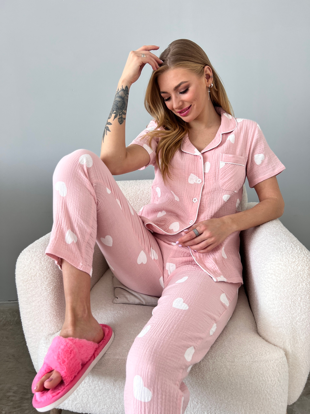 Пижама муслин бел. сердечки на розовом (рубашка+брюки)