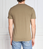 футболка ss bsc brushed triangle tee GUESS - хаки(M3RI64 KBDL0)