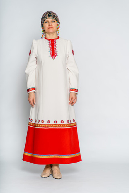 Платье женское с вышивкой