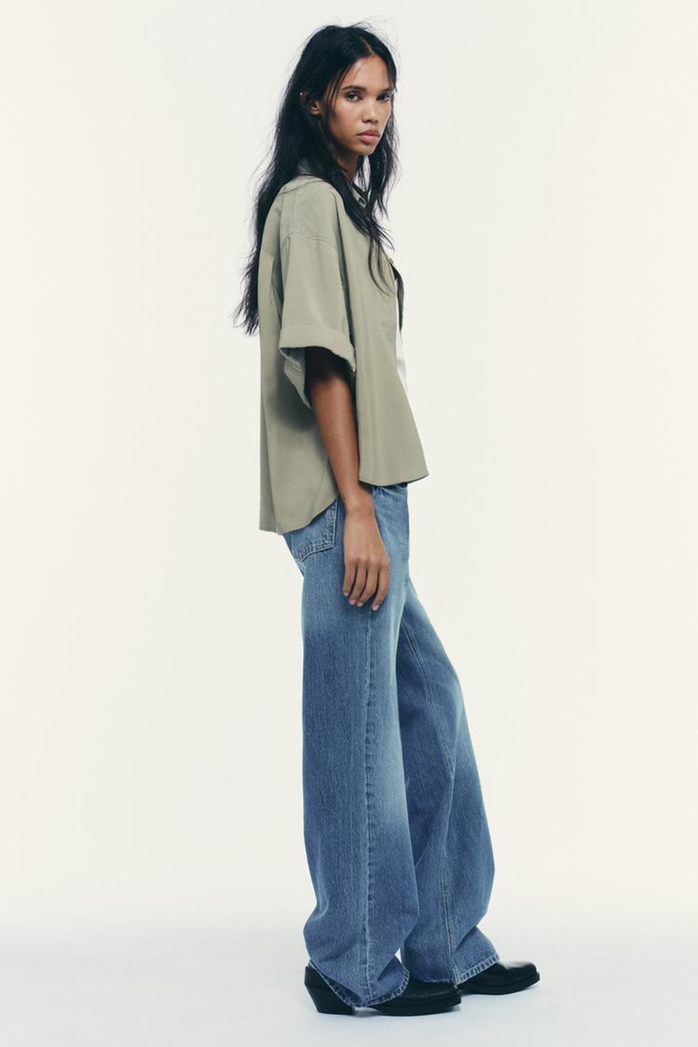 ZARA РУБАШКА ИЗ СТРУЯЩЕЙСЯ ТКАНИ С КОРОТКИМИ РУКАВАМИ, ХАКИ