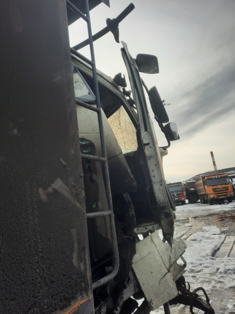 FAW J6 8x4 Самосвал СА3310Р66K24T4E5 (Дизельный, 11,1 л, 420 л.с., МТ)