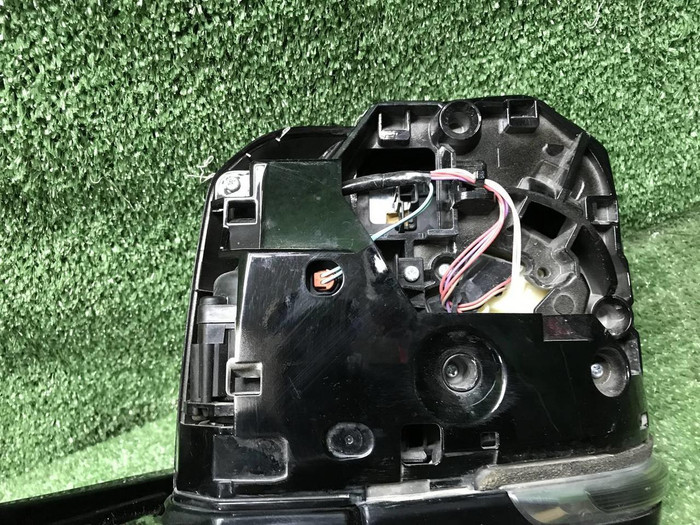 Зеркало левое Toyota Hiace Н300 (2019-н.в.) 7 конт