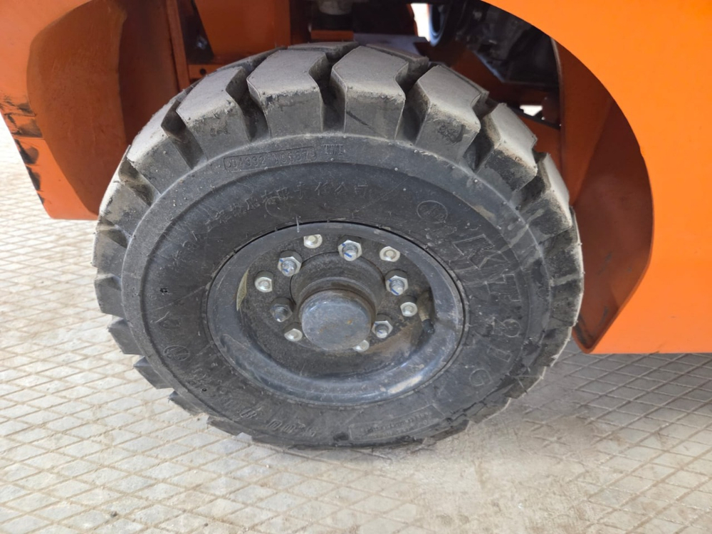 Lonking FD* Вилочный погрузчик FD15T (Дизельный, 2,7 л, 41 л.с., МТ)
