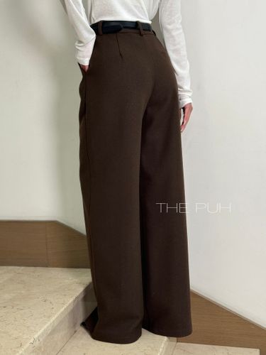 Прямые женские брюки шоколадного цвета