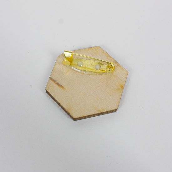 Деревянный значок. Кубик Рубика