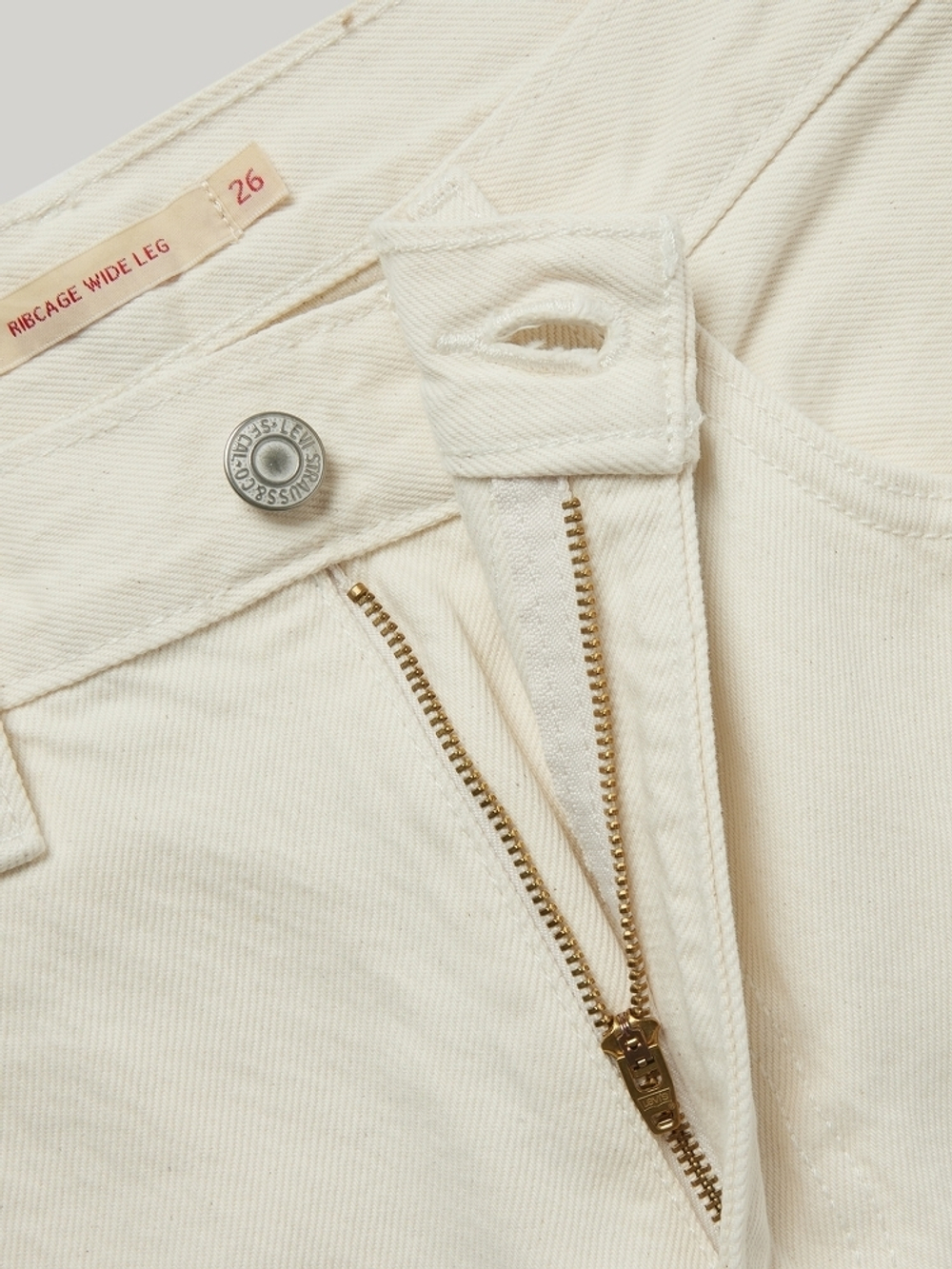 Женские прямые джинсы с завышенной талией Levi's Ribcage Wide Leg A6081-0009