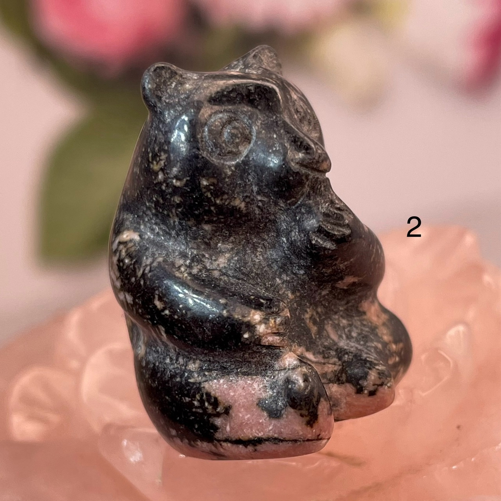 47178 Родонит Медведь фигурка 20*30мм-24