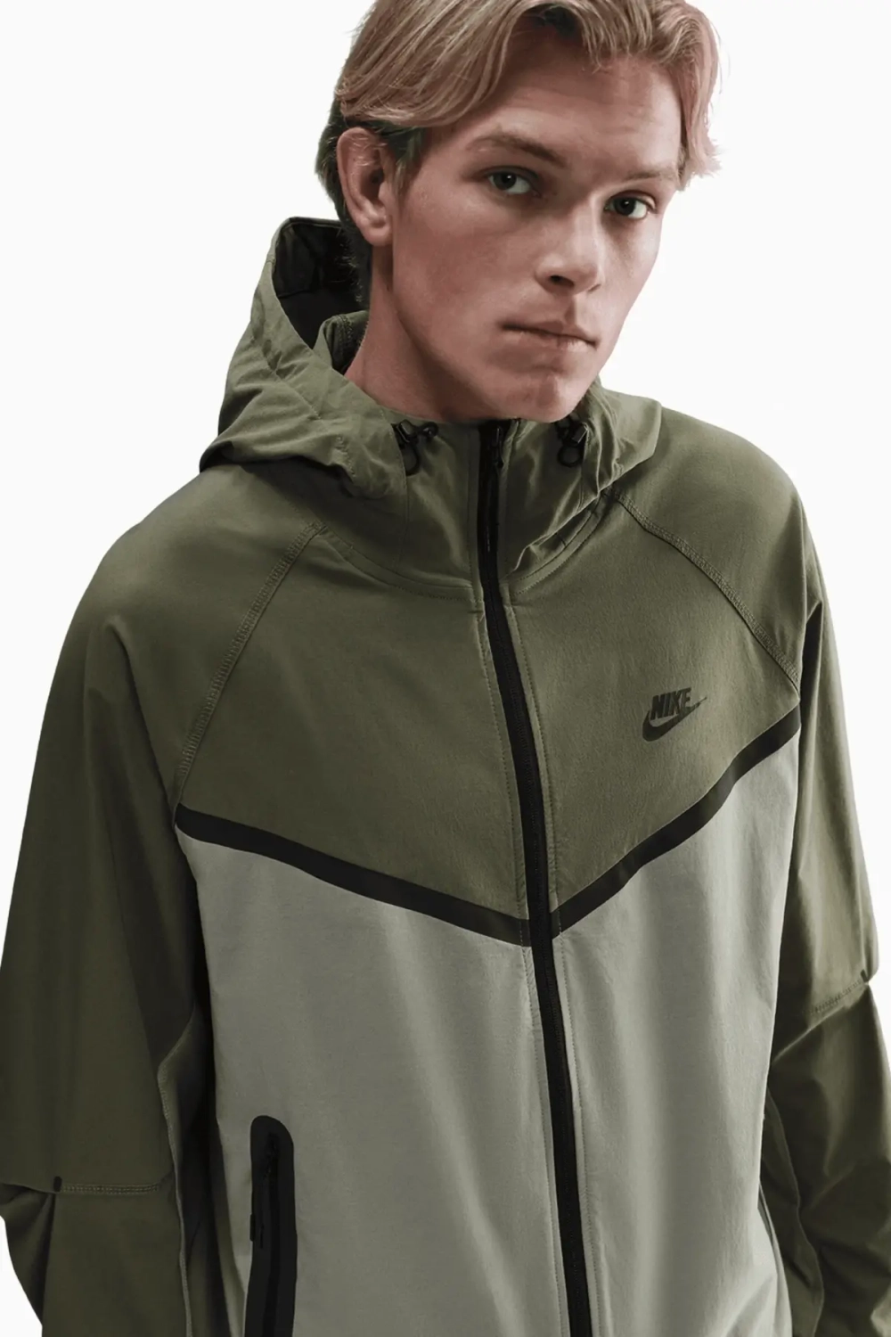 Куртка Nike Sportswear Tech - зеленый