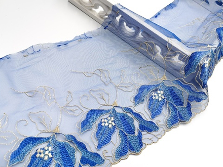 Вышивка на сетке, 20 см, ЛЕВАЯ, цветы на васильковом фоне (Артикул: VS-2022), м