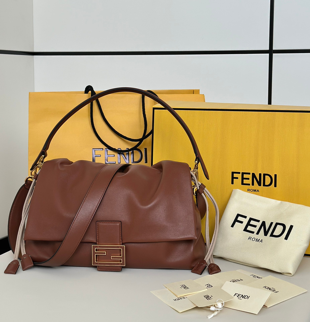 Fendi Large Mamma Baguette 31 cm