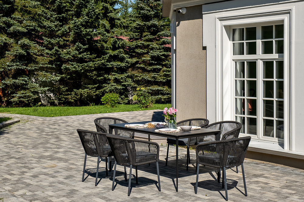 "Малага" обеденная группа на 6 персон со стульями "Марсель", каркас темно-серый, роуп темно-серый