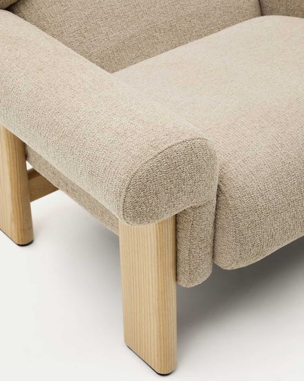 Кресло Cabana из бежевого шенилла с ножками в натуральной отделке Испания Lа Forma