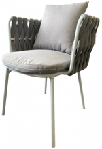 Кресло плетеное с подушкой Roma