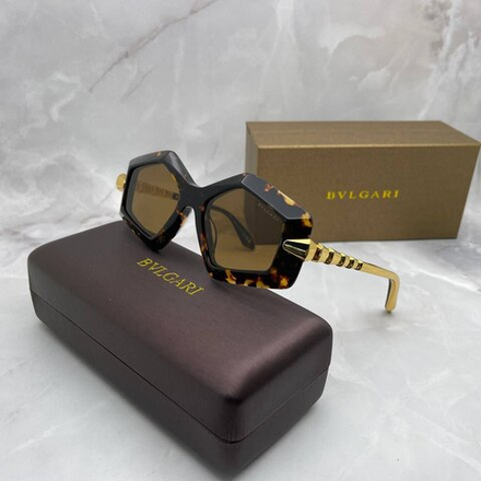 Солнцезащитные очки Bvlgari